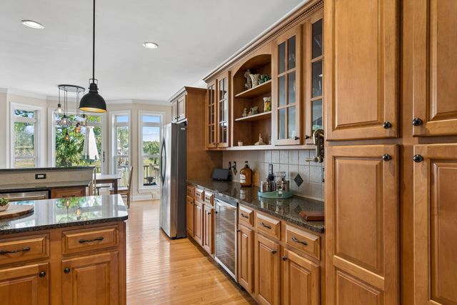 2384 Darts Cove Way, Mount Pleasant, SC 29466