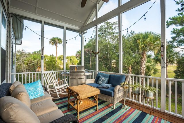 2384 Darts Cove Way, Mount Pleasant, SC 29466