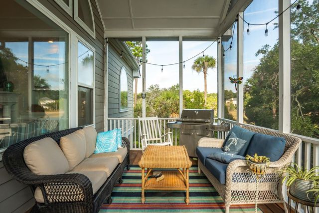 2384 Darts Cove Way, Mount Pleasant, SC 29466