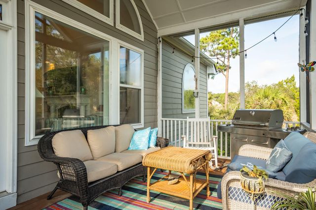 2384 Darts Cove Way, Mount Pleasant, SC 29466