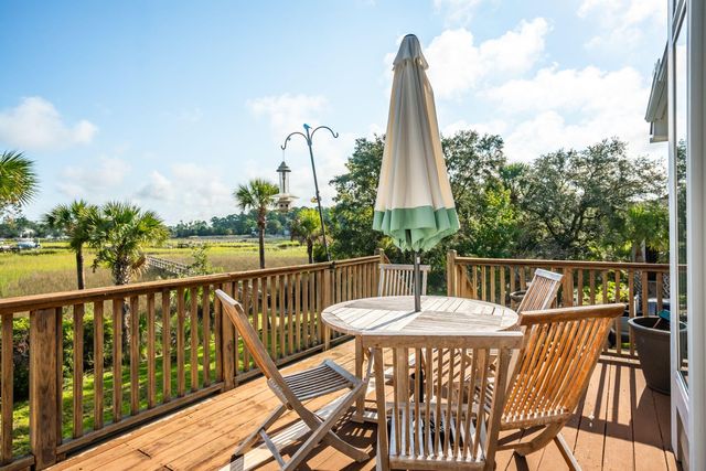 2384 Darts Cove Way, Mount Pleasant, SC 29466