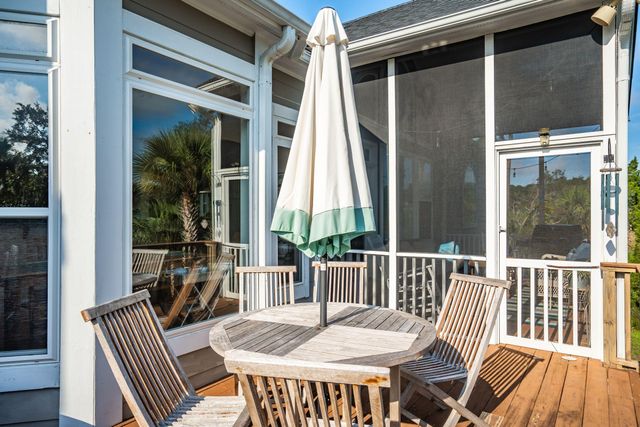 2384 Darts Cove Way, Mount Pleasant, SC 29466