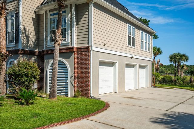 2384 Darts Cove Way, Mount Pleasant, SC 29466