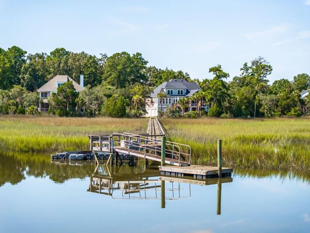 2384 Darts Cove Way, Mount Pleasant, SC 29466