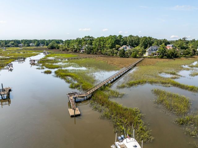 2384 Darts Cove Way, Mount Pleasant, SC 29466