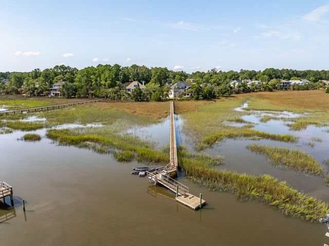 2384 Darts Cove Way, Mount Pleasant, SC 29466