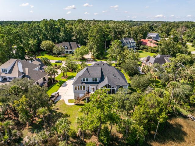 2384 Darts Cove Way, Mount Pleasant, SC 29466