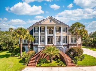 2384 Darts Cove Way, Mount Pleasant, SC 29466
