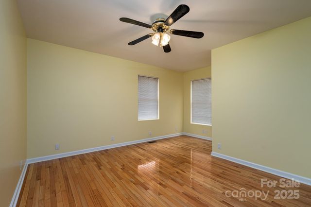 2541 Grandview Circle SW, Lenoir, NC 28645