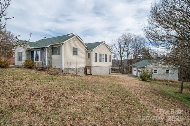 2541 Grandview Circle SW, Lenoir, NC 28645