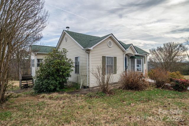 2541 Grandview Circle SW, Lenoir, NC 28645