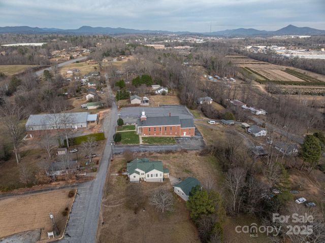 2541 Grandview Circle SW, Lenoir, NC 28645
