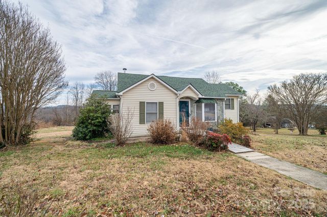 2541 Grandview Circle SW, Lenoir, NC 28645