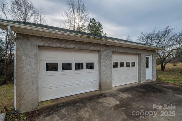 2541 Grandview Circle SW, Lenoir, NC 28645