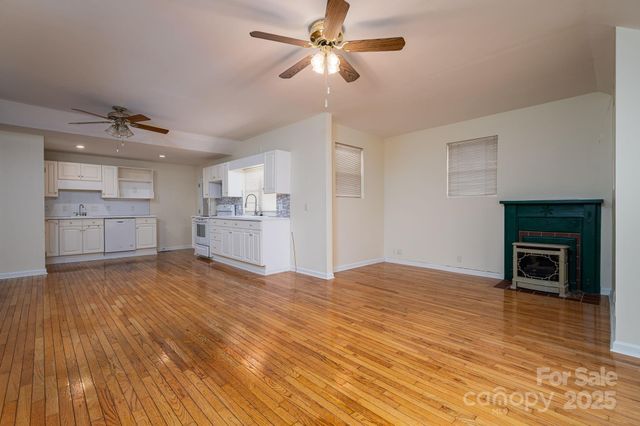 2541 Grandview Circle SW, Lenoir, NC 28645