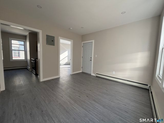 82 Waldorf Avenue, Bridgeport, CT 06605