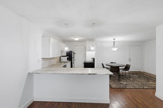 1000 Governors Dr 4, Winthrop, MA 02152