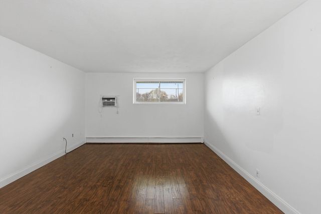1000 Governors Dr 4, Winthrop, MA 02152
