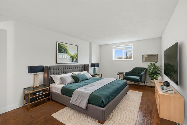 1000 Governors Dr 4, Winthrop, MA 02152