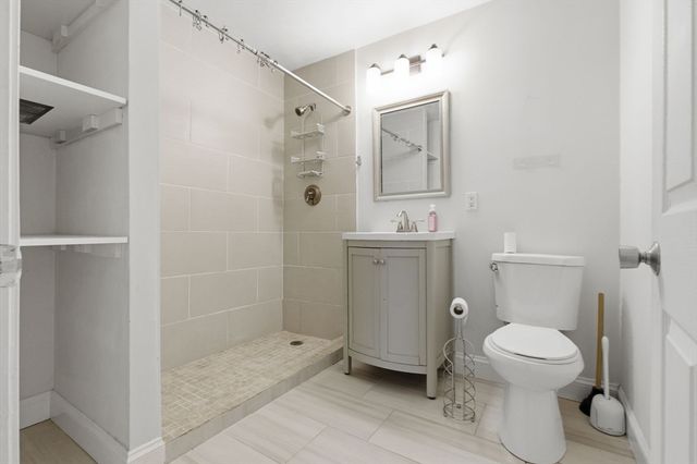 1000 Governors Dr 4, Winthrop, MA 02152