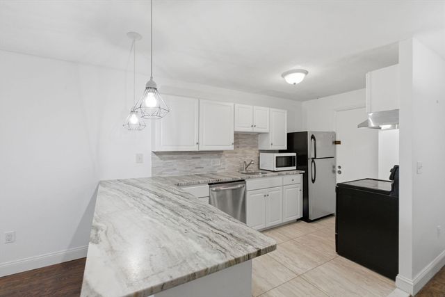 1000 Governors Dr 4, Winthrop, MA 02152