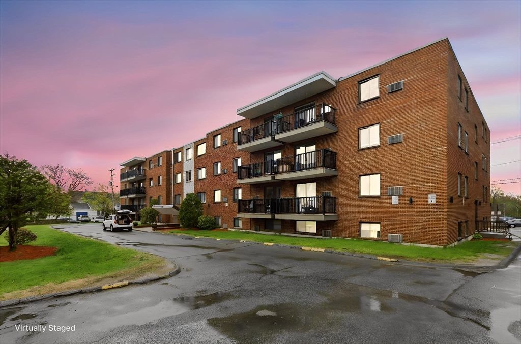 1000 Governors Dr 4, Winthrop, MA 02152