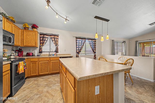2409 W ALLENS PEAK Drive, San Tan Valley, AZ 85144