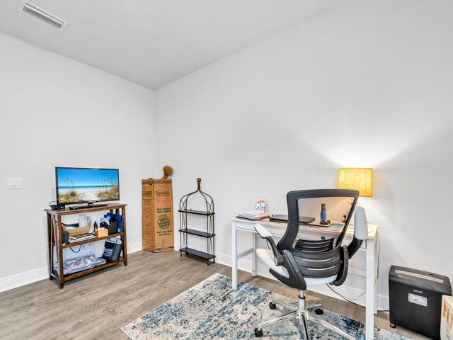 131 W Oak Trees Lane, Freeport, FL 32439