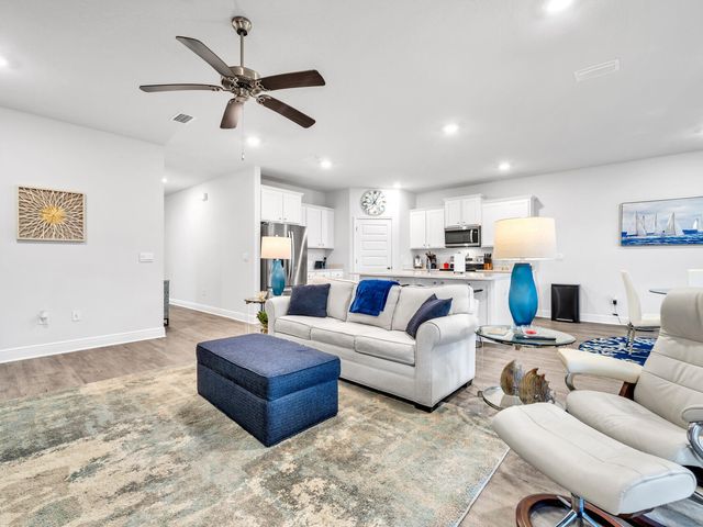 131 W Oak Trees Lane, Freeport, FL 32439