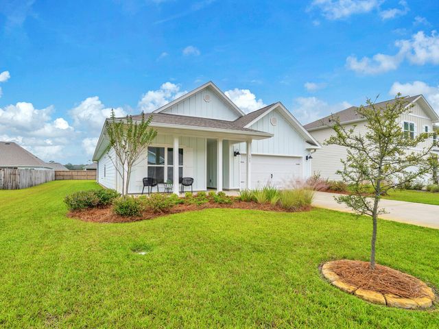 131 W Oak Trees Lane, Freeport, FL 32439