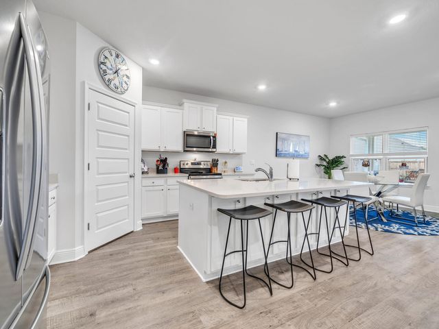 131 W Oak Trees Lane, Freeport, FL 32439