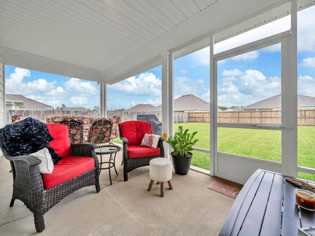 131 W Oak Trees Lane, Freeport, FL 32439