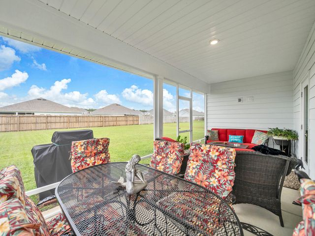 131 W Oak Trees Lane, Freeport, FL 32439