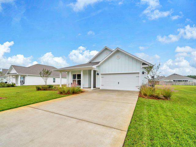 131 W Oak Trees Lane, Freeport, FL 32439