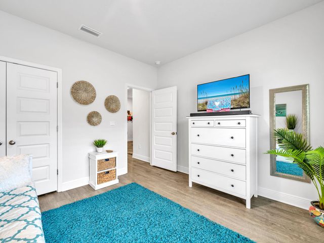 131 W Oak Trees Lane, Freeport, FL 32439