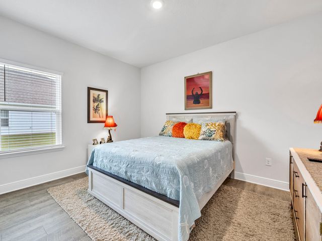 131 W Oak Trees Lane, Freeport, FL 32439