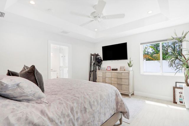27 WILLOW Road, Tequesta, FL 33469