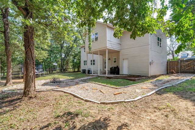2341 Oak Leaf Trail, Cleburne, TX 76031