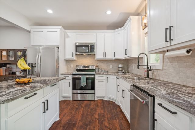 2341 Oak Leaf Trail, Cleburne, TX 76031