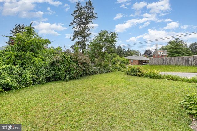 3011 GREENWOOD ST, Harrisburg, PA 17111