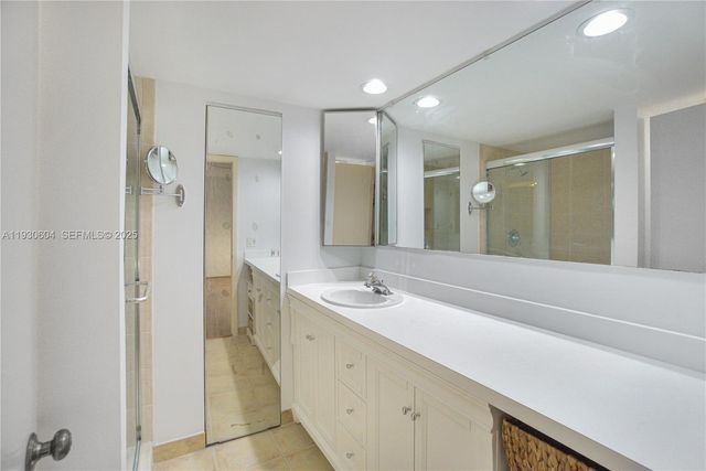 1515 15th Ct, Palm Beach Gardens, FL 33410