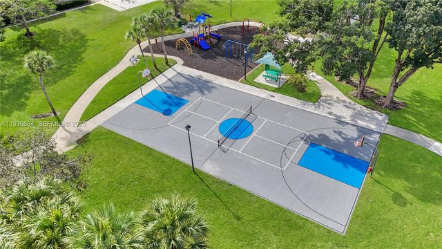 1515 15th Ct, Palm Beach Gardens, FL 33410