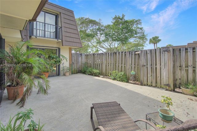 1515 15th Ct, Palm Beach Gardens, FL 33410