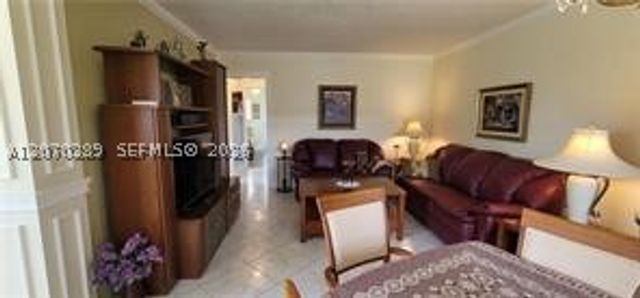 1000 SW 11th Ave 10E, Hallandale Beach, FL 33009