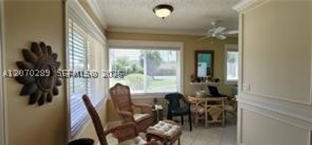 1000 SW 11th Ave 10E, Hallandale Beach, FL 33009