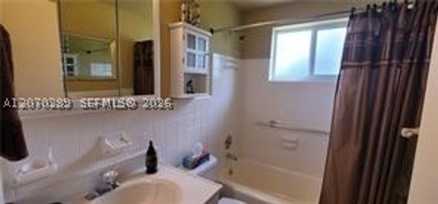 1000 SW 11th Ave 10E, Hallandale Beach, FL 33009