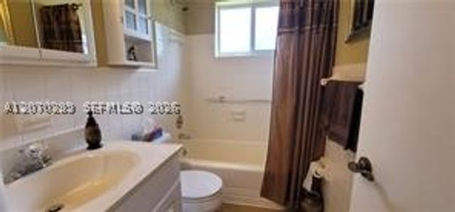 1000 SW 11th Ave 10E, Hallandale Beach, FL 33009
