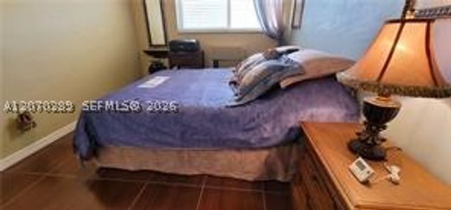 1000 SW 11th Ave 10E, Hallandale Beach, FL 33009