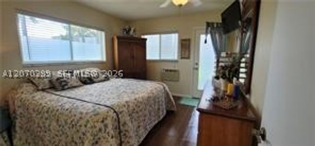 1000 SW 11th Ave 10E, Hallandale Beach, FL 33009