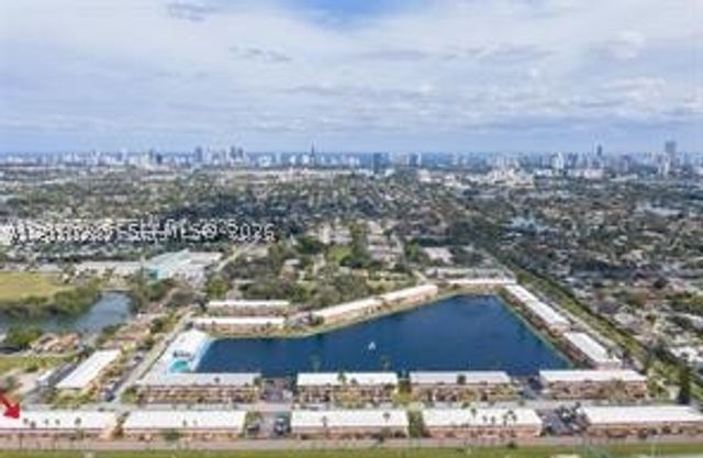 1000 SW 11th Ave 10E, Hallandale Beach, FL 33009
